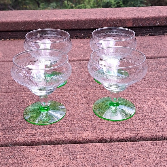 Set of 4 Vintage Tiffin Uranium Stemware Glasses - Picture 2 of 6